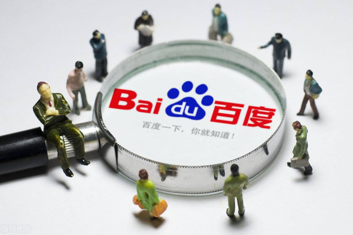 小米辅助泊车冲下路边草坡